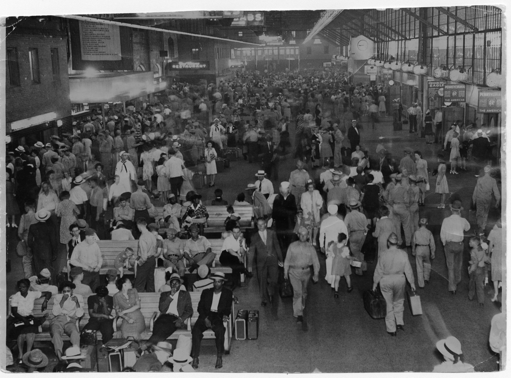 1944: Union Station